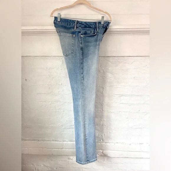 Frame Le Mini Boot in Kerwin Wash Mid Rise Light Wash NWOT Size 28 - Picture 5 of 16